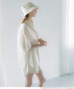 Lightweight mid sleeve button top