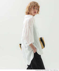Lightweight mid sleeve button top