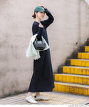 One Piece Ladies embossed suar panjang lengan panjang garis panjang panjang regangan mail mail mudah regangan mel perkhidmatan 24SS COCA COCA