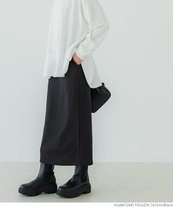 Embossed I Line Skirt