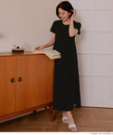 一件女士浮雕處理，切換一件收集的耀斑短袖較長的郵件服務