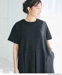 [Light Embossed] Tuck Maxi Dress